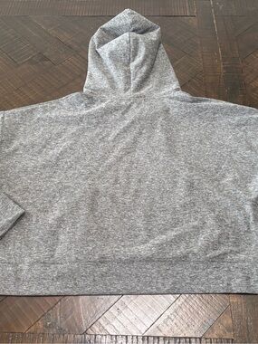 Fabletics Women Gray Heathered Cropped Hoodie Cozy M Long Sleeve Sweatshirt